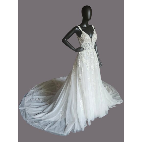 NWOT Ivory A-Line Wide Strap V-neck Plunge Wedding Gown - Mori Lee - Picture 2 of 13